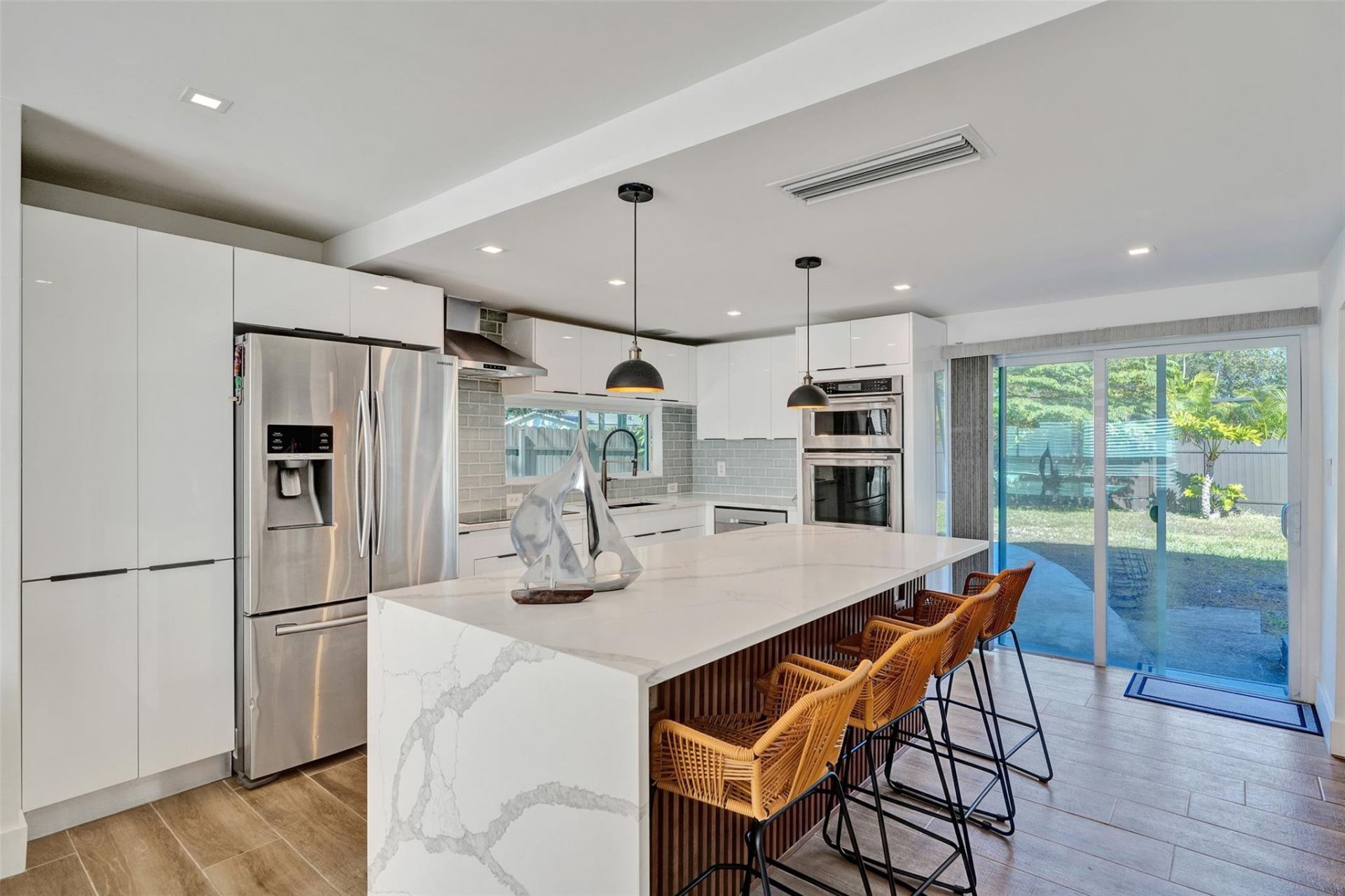 701 NE 164th Street, Miami, FL 33162 Photo