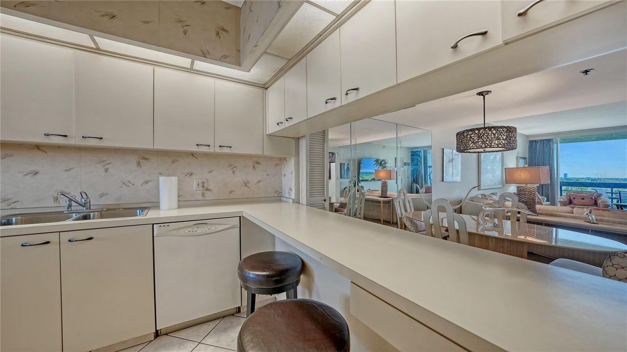 1065 Gulf Of Mexico Drive, Unit 603, Longboat Key, FL 34228 Photo