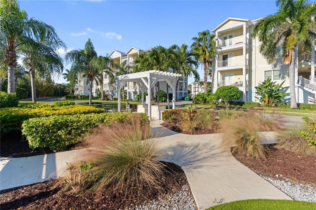 7840 34th Avenue W, Unit 103, Bradenton, FL 34209 Photo