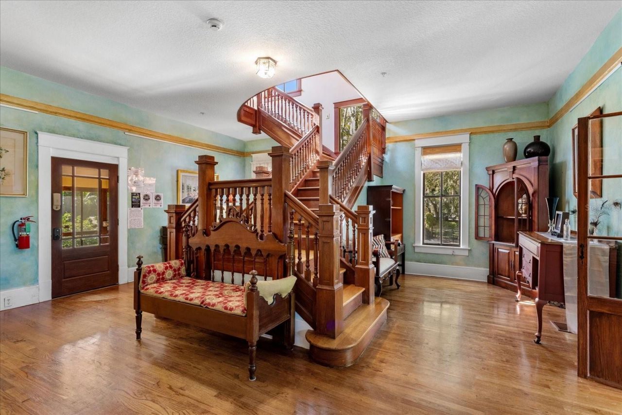 620 N Tubb Street, Oakland, FL 34760 Photo