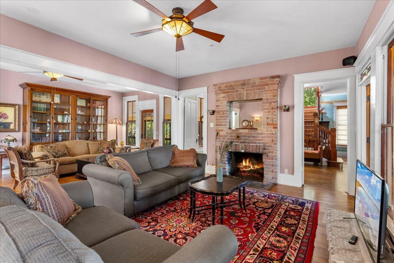 620 N Tubb Street, Oakland, FL 34760 Photo