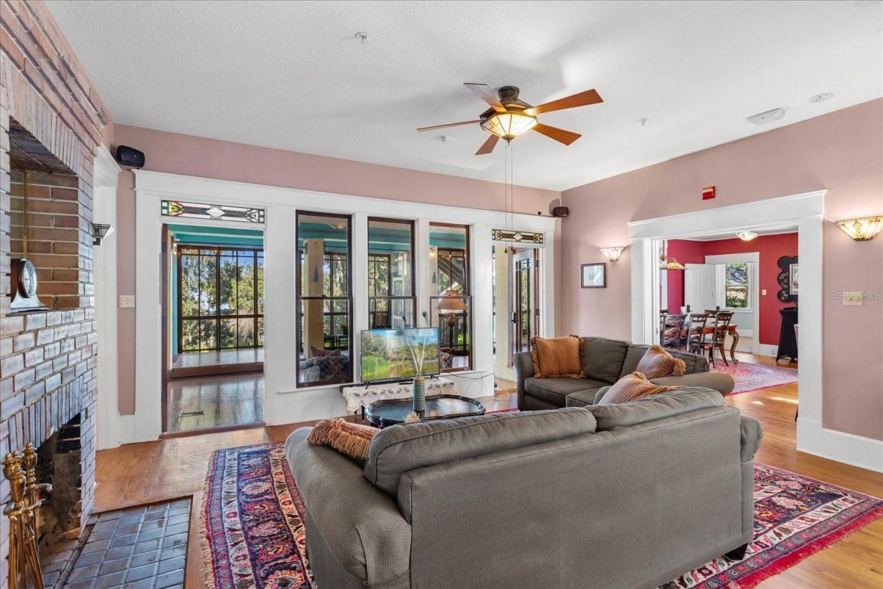 620 N Tubb Street, Oakland, FL 34760 Photo