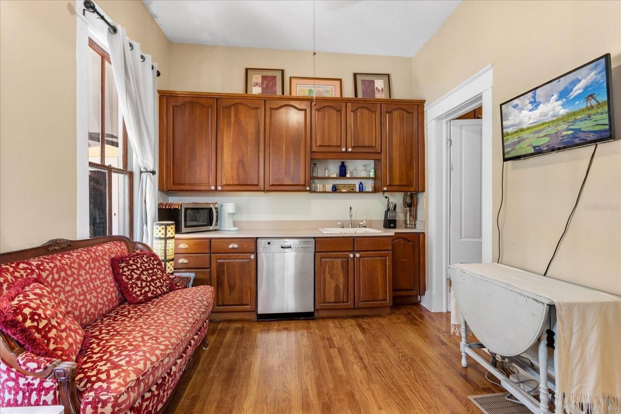 620 N Tubb Street, Oakland, FL 34760 Photo