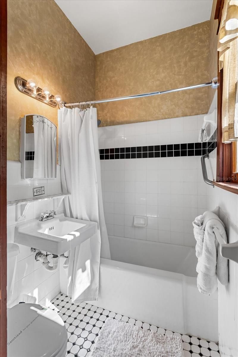 620 N Tubb Street, Oakland, FL 34760 Photo