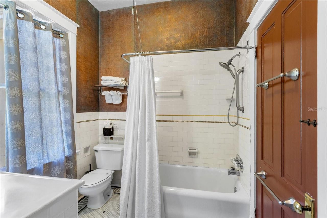 620 N Tubb Street, Oakland, FL 34760 Photo