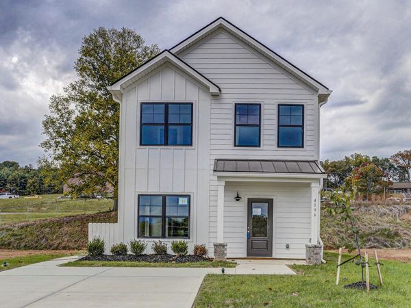 4196 Gambrel Oaks Street, Blountville, TN 37617