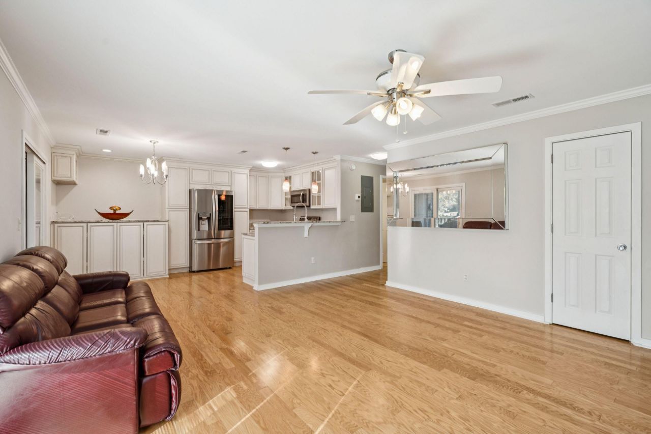 7951 Cricket Court Photo 7