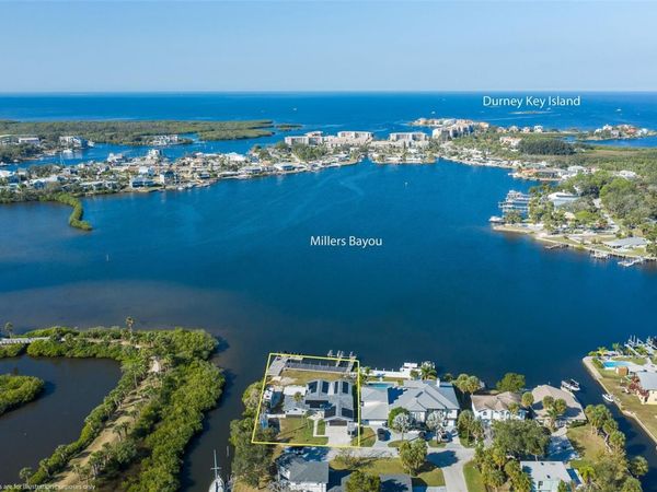 8211 HAYWARD LANE, PORT RICHEY, FL 34668