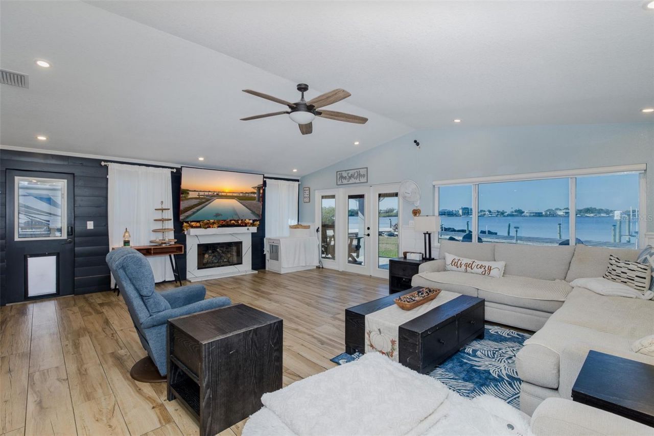 8211 Hayward Lane, Port Richey, FL 34668 Photo