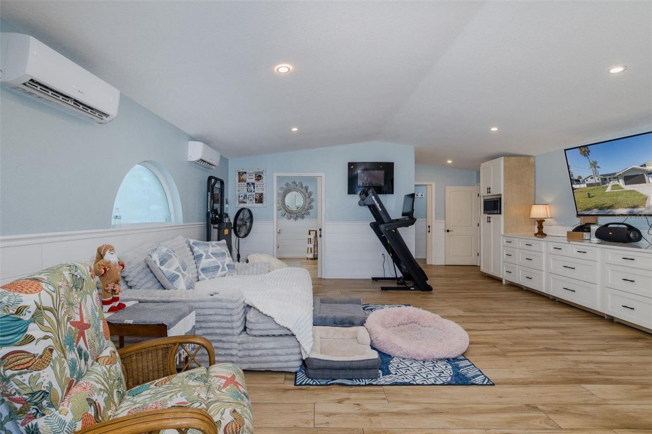 8211 Hayward Lane, Port Richey, FL 34668 Photo