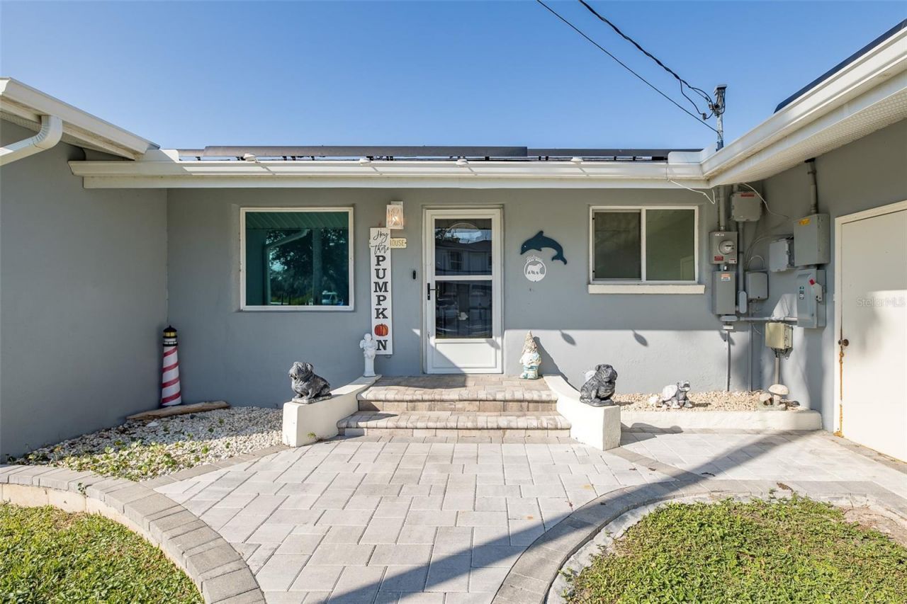 8211 Hayward Lane, Port Richey, FL 34668 Photo