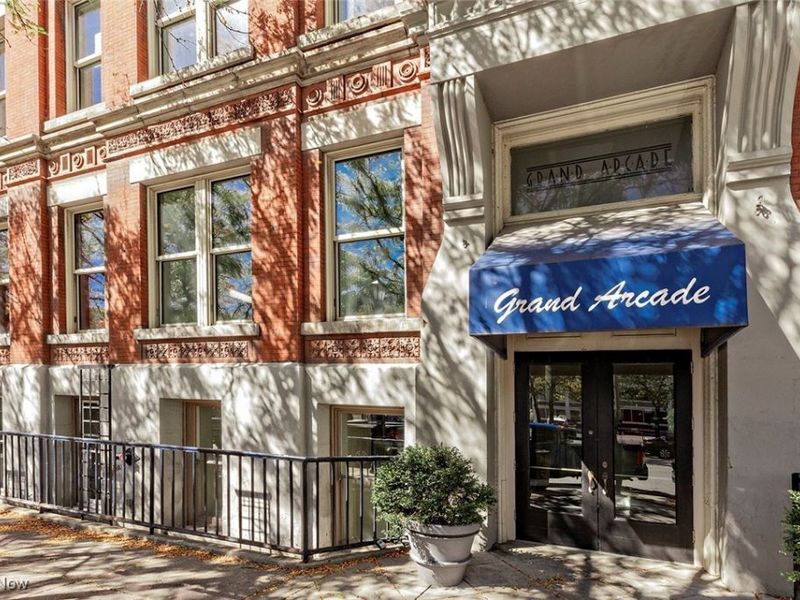 408 W Saint Clair Avenue, Unit 226, Cleveland, OH 44113 Photo 1