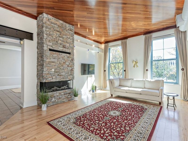 408 W Saint Clair Avenue, Unit 226, Cleveland, OH 44113 Photo 4