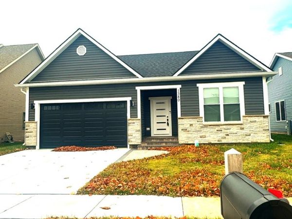 1380 Sandpiper Lane, Woodstock, IL 60098