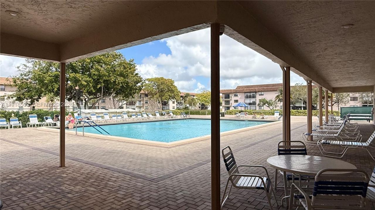 4940 E Sabal Palm Blvd, Unit 302, Tamarac, FL 33319 Photo