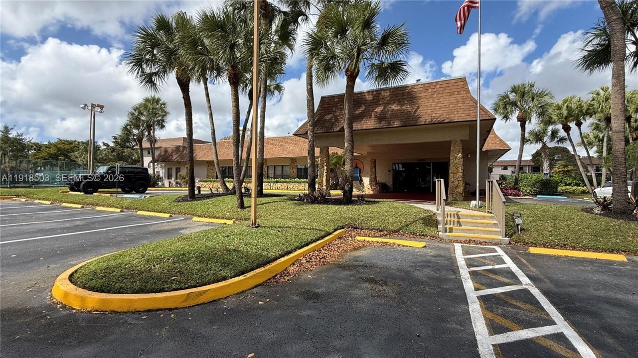 4940 E Sabal Palm Blvd, Unit 302, Tamarac, FL 33319 Photo