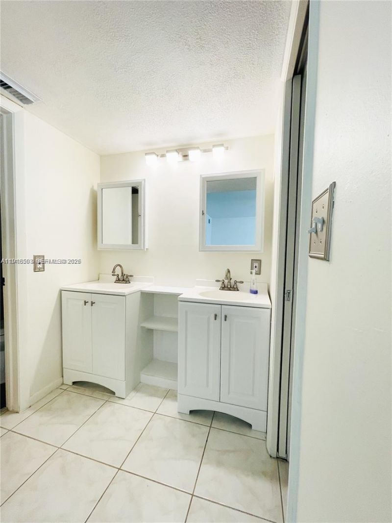 4940 E Sabal Palm Blvd, Unit 302, Tamarac, FL 33319 Photo