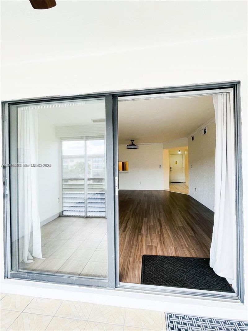 4940 E Sabal Palm Blvd, Unit 302, Tamarac, FL 33319 Photo