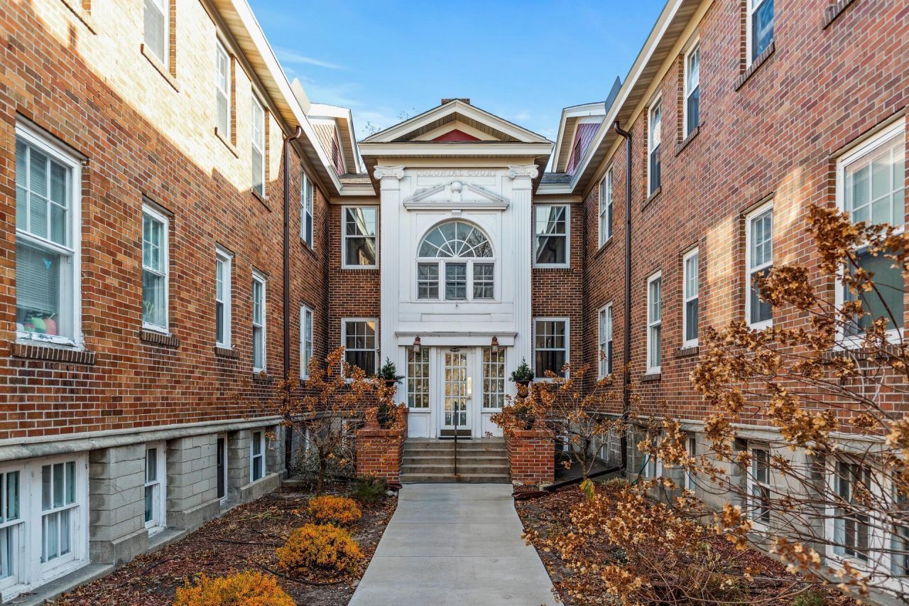 3909 Aldrich Avenue S, Unit 3, Minneapolis, MN 55409 Main Photo