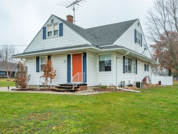 707 Butler Street, Ackley, IA 50601