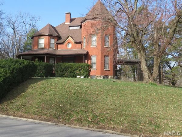 1312 Old Trenton Road, Highland, IL 62249