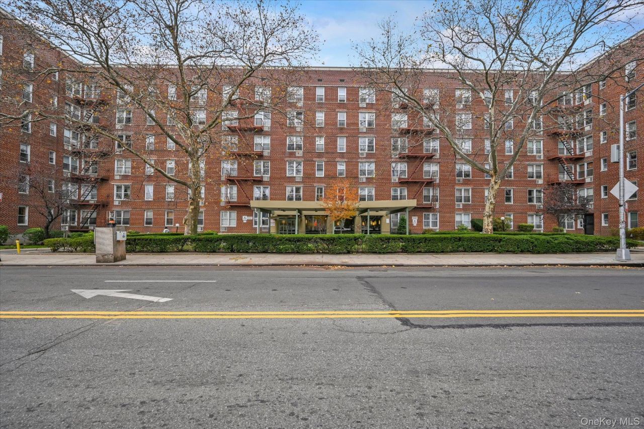 5930 108th Street, Unit 4P, Corona, NY 11368 Main Photo
