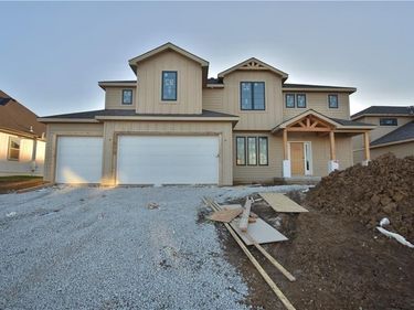 8007 NE 77th Street, Kansas City, MO 64158