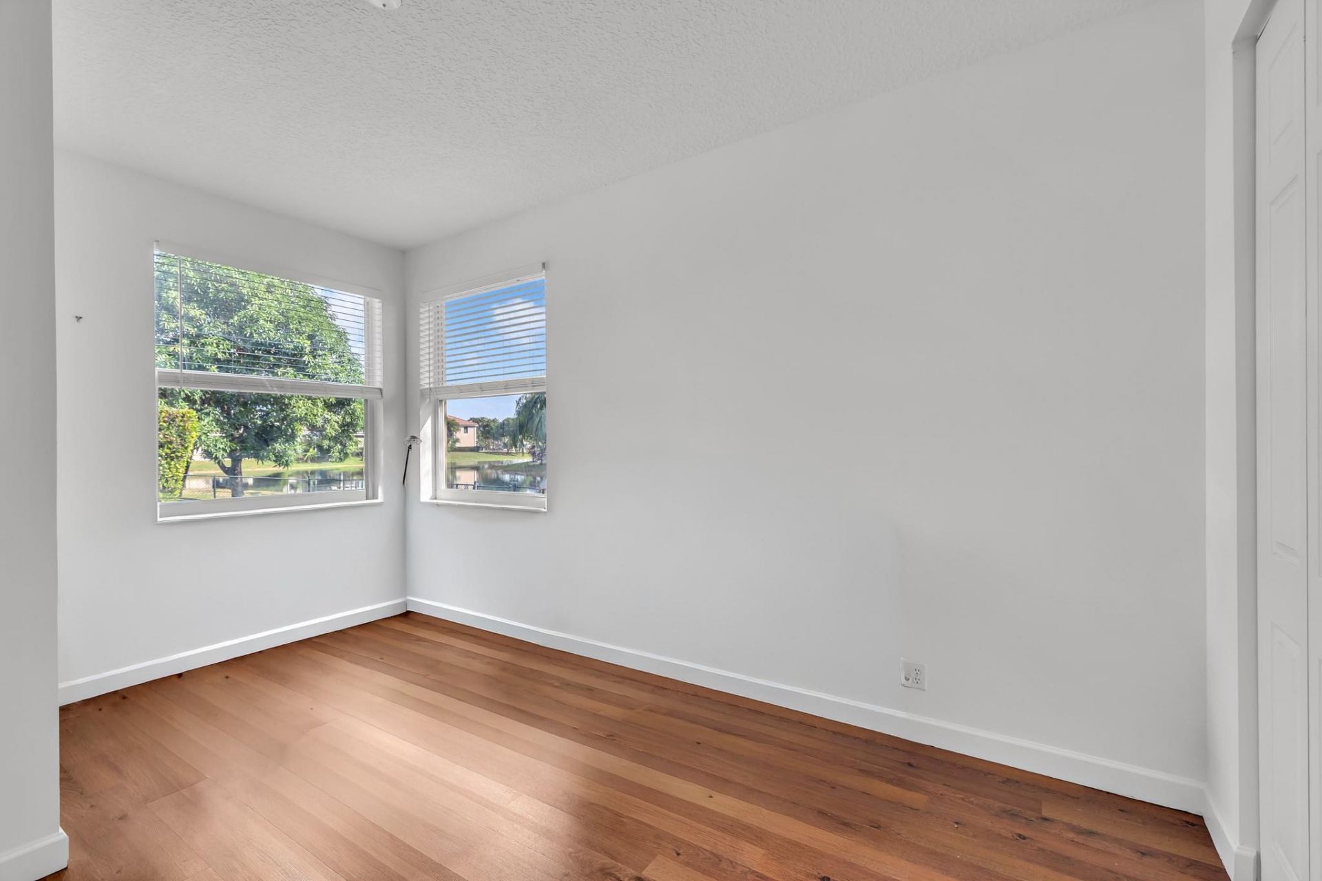 12040 NW 49th Dr, Coral Springs, FL 33076 Photo