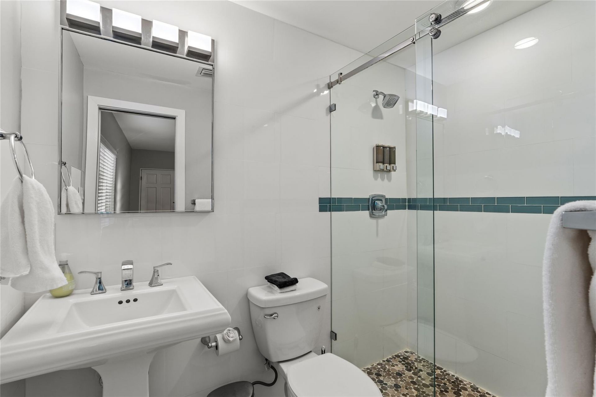 3301 NE 15th Street, Fort Lauderdale, FL 33304 Photo