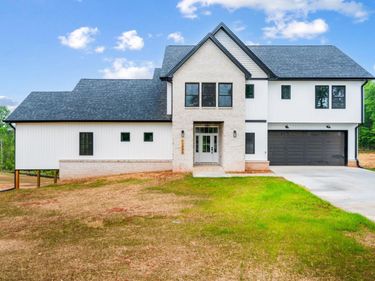 11286 Leesville Road, Evington, VA 24550