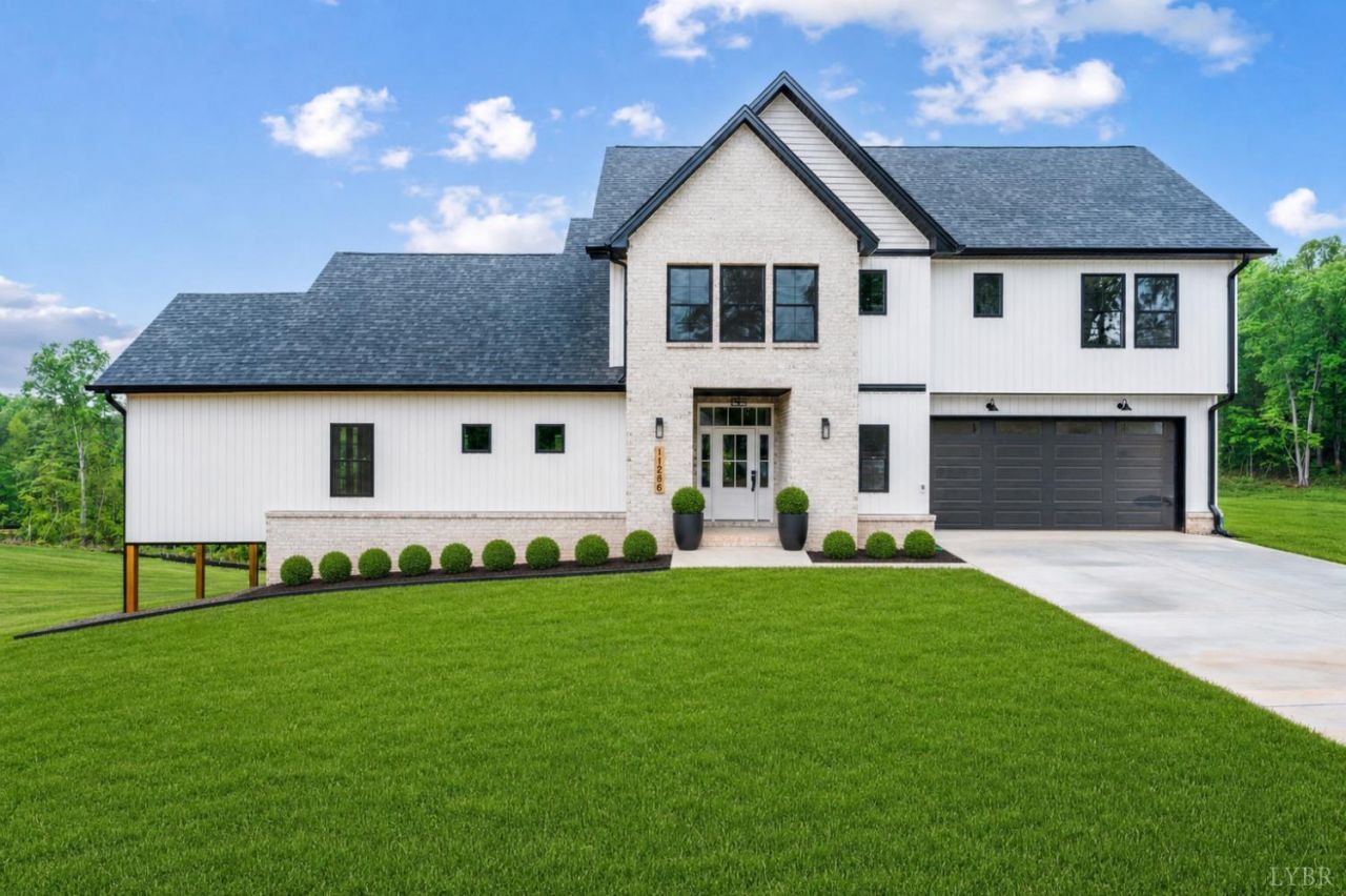 11286 Leesville Road, Evington, VA 24550
