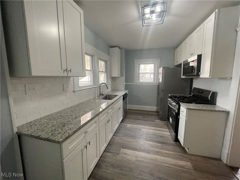 3235 Oak Road, Cleveland, OH 44118 Photo 11