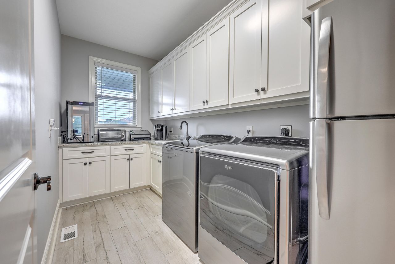 8927 E Fairway Woods Circle Photo 24