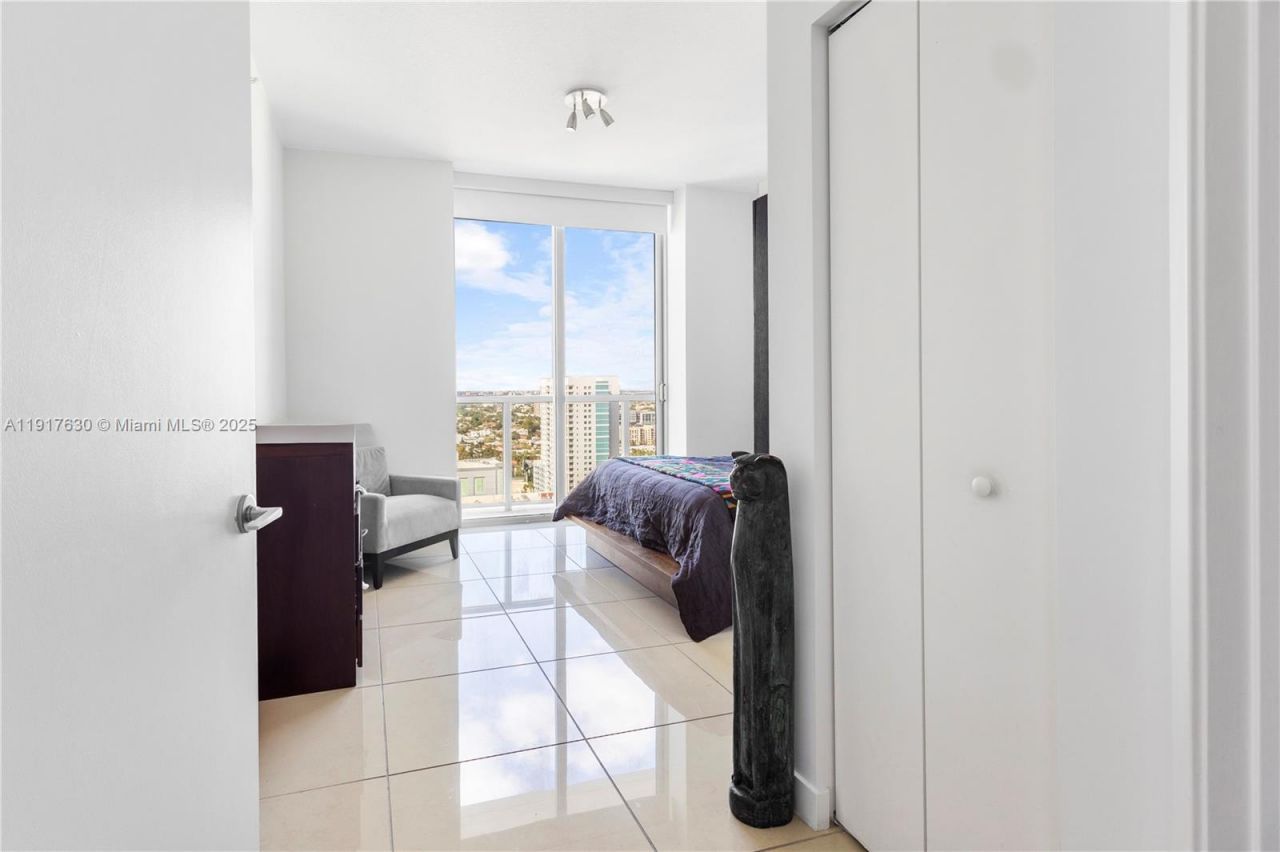 79 SW 12th St, Unit 2701-S, Miami, FL 33130 Photo