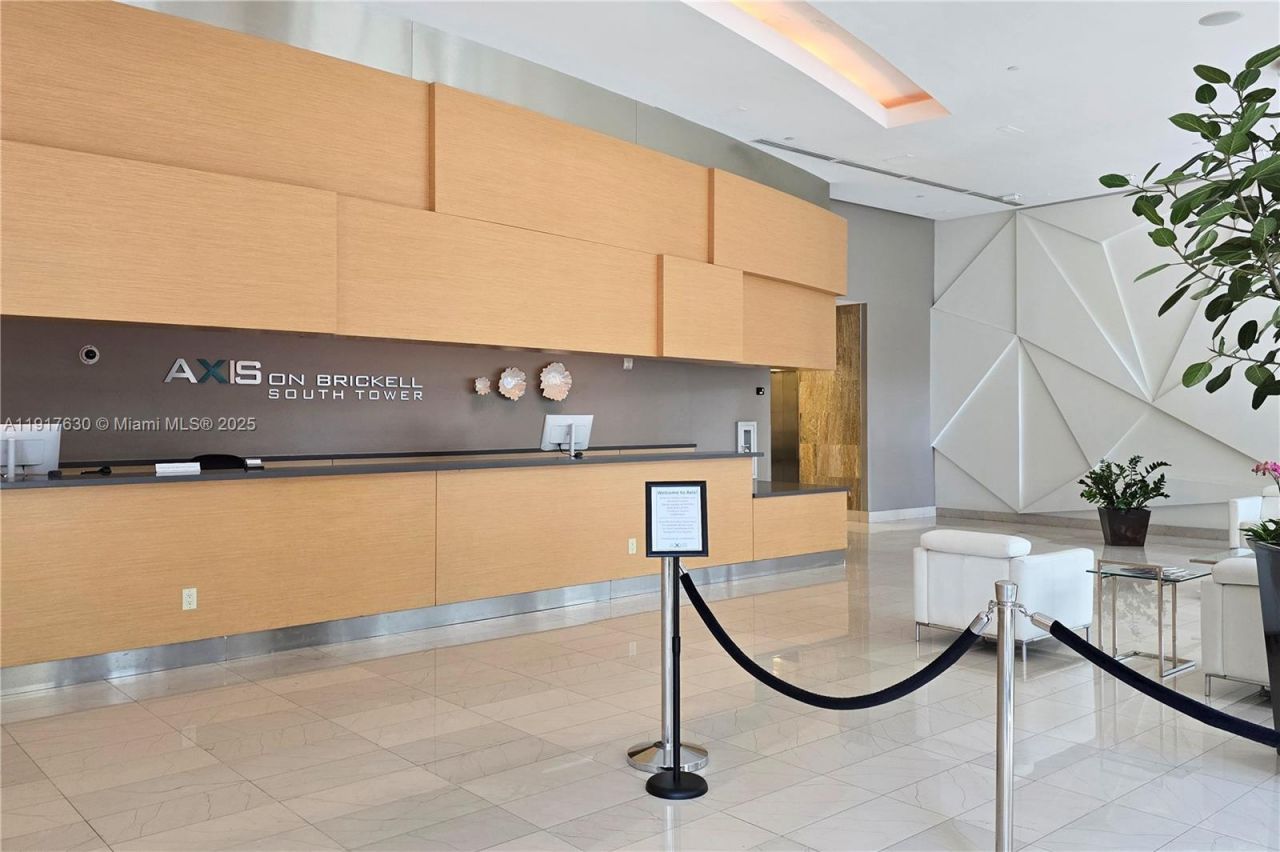 79 SW 12th St, Unit 2701-S, Miami, FL 33130 Photo