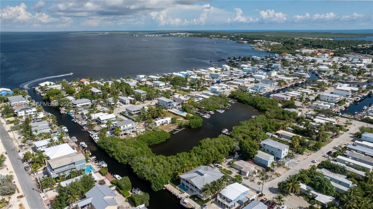 561 Gordon Cir, Key Largo, FL 33037 Photo