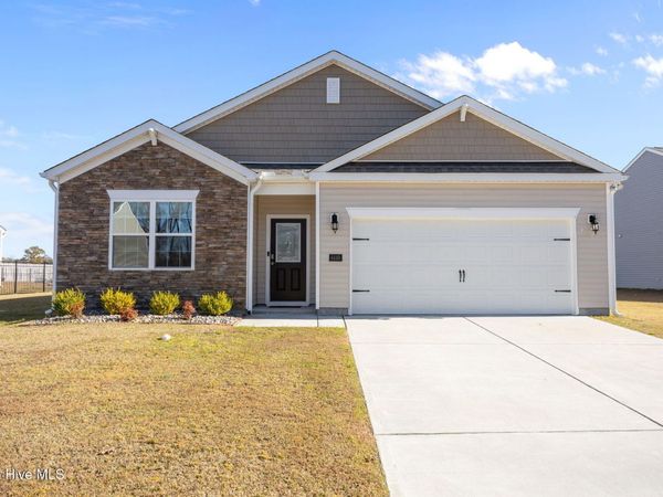 4449 Marthas Village Lane, Ayden, NC 28513