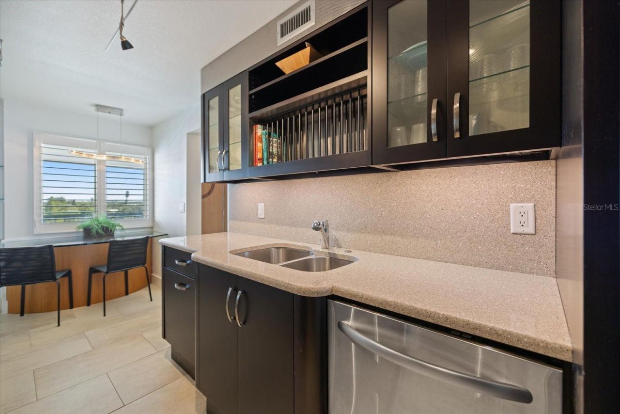 625 Beach Road, Unit 602, Sarasota, FL 34242 Photo