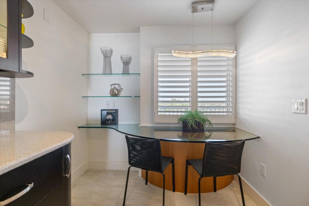 625 Beach Road, Unit 602, Sarasota, FL 34242 Photo