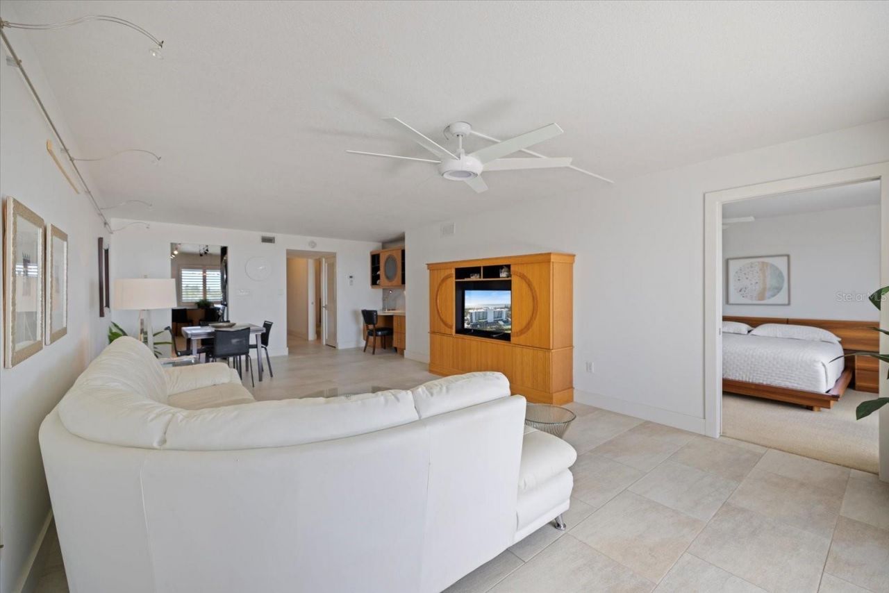 625 Beach Road, Unit 602, Sarasota, FL 34242 Photo