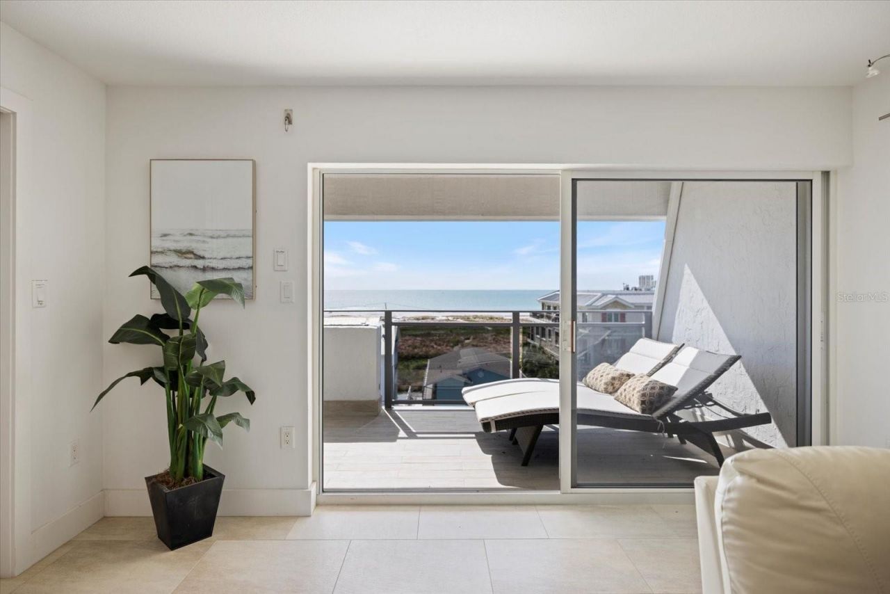 625 Beach Road, Unit 602, Sarasota, FL 34242 Photo