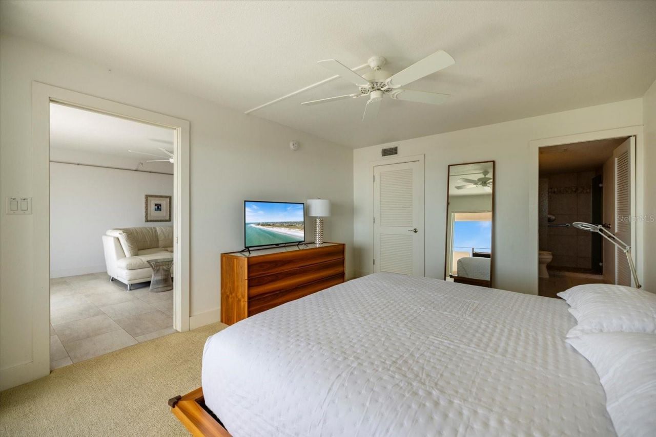 625 Beach Road, Unit 602, Sarasota, FL 34242 Photo