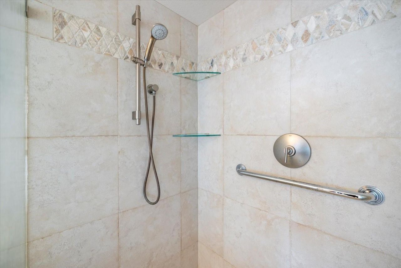 625 Beach Road, Unit 602, Sarasota, FL 34242 Photo