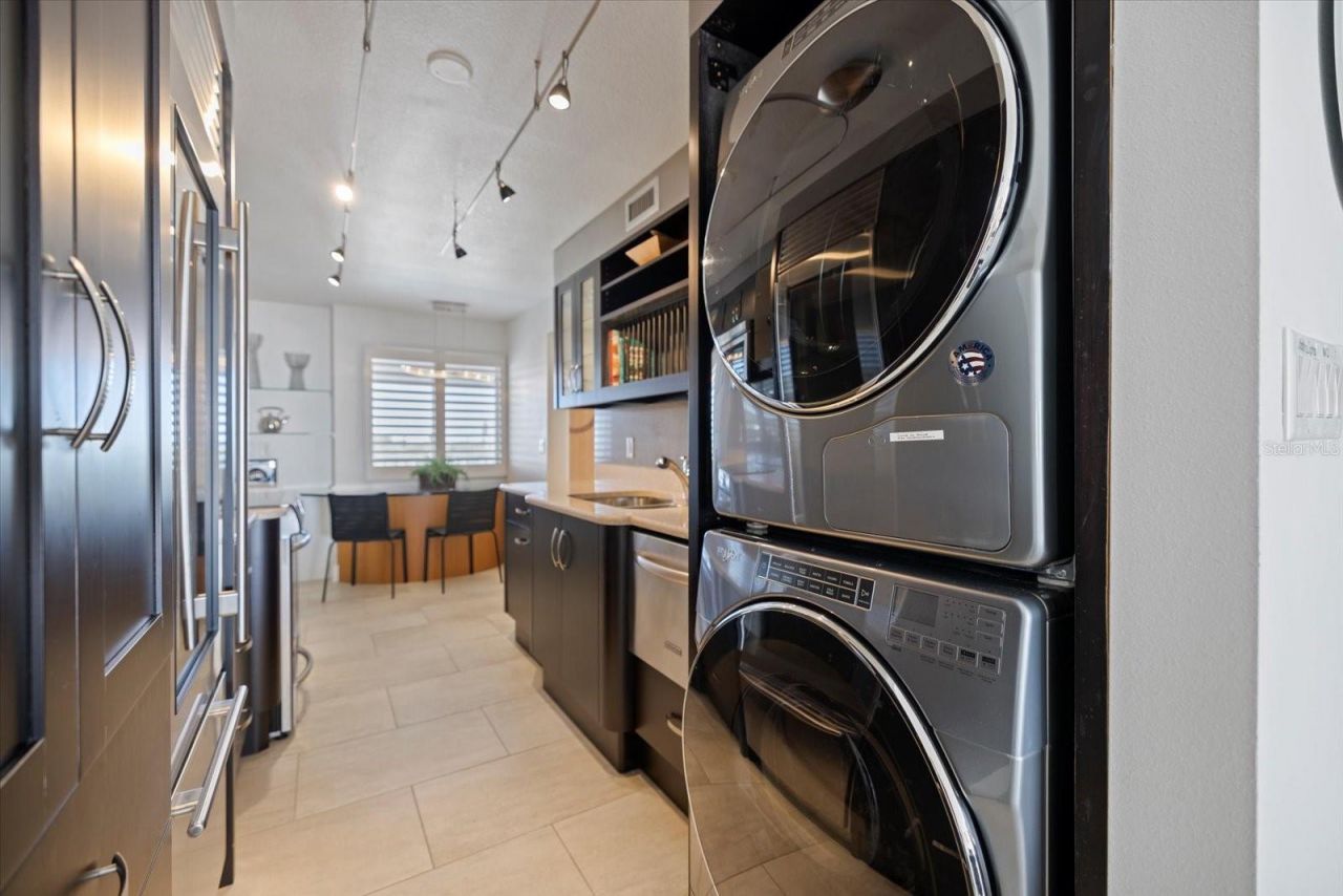 625 Beach Road, Unit 602, Sarasota, FL 34242 Photo