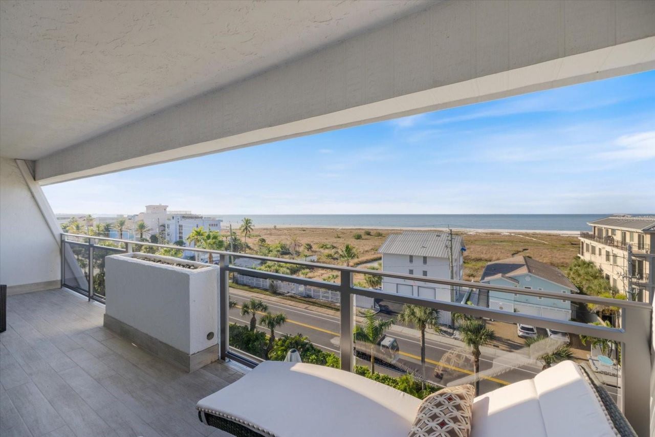 625 Beach Road, Unit 602, Sarasota, FL 34242 Photo