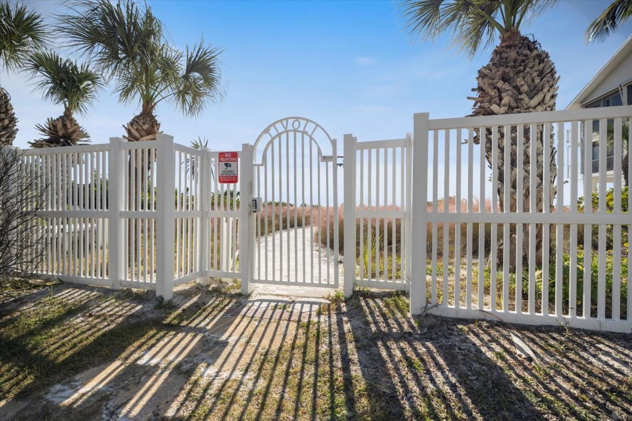 625 Beach Road, Unit 602, Sarasota, FL 34242 Photo