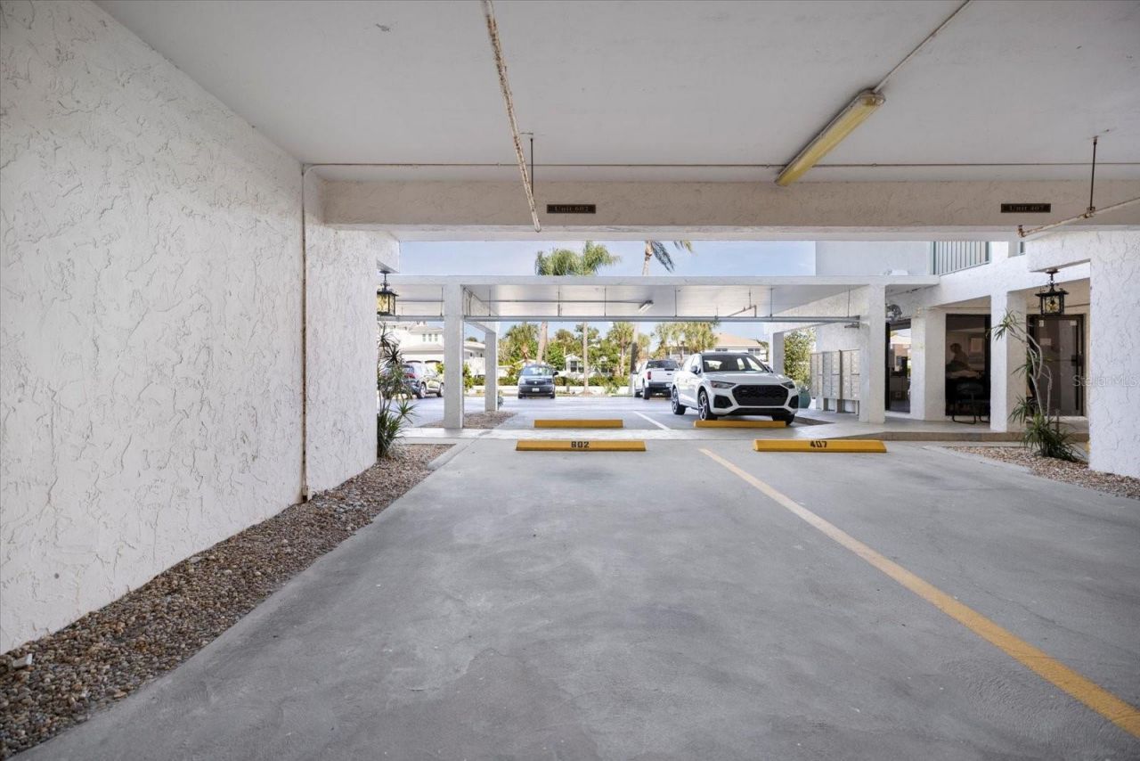 625 Beach Road, Unit 602, Sarasota, FL 34242 Photo