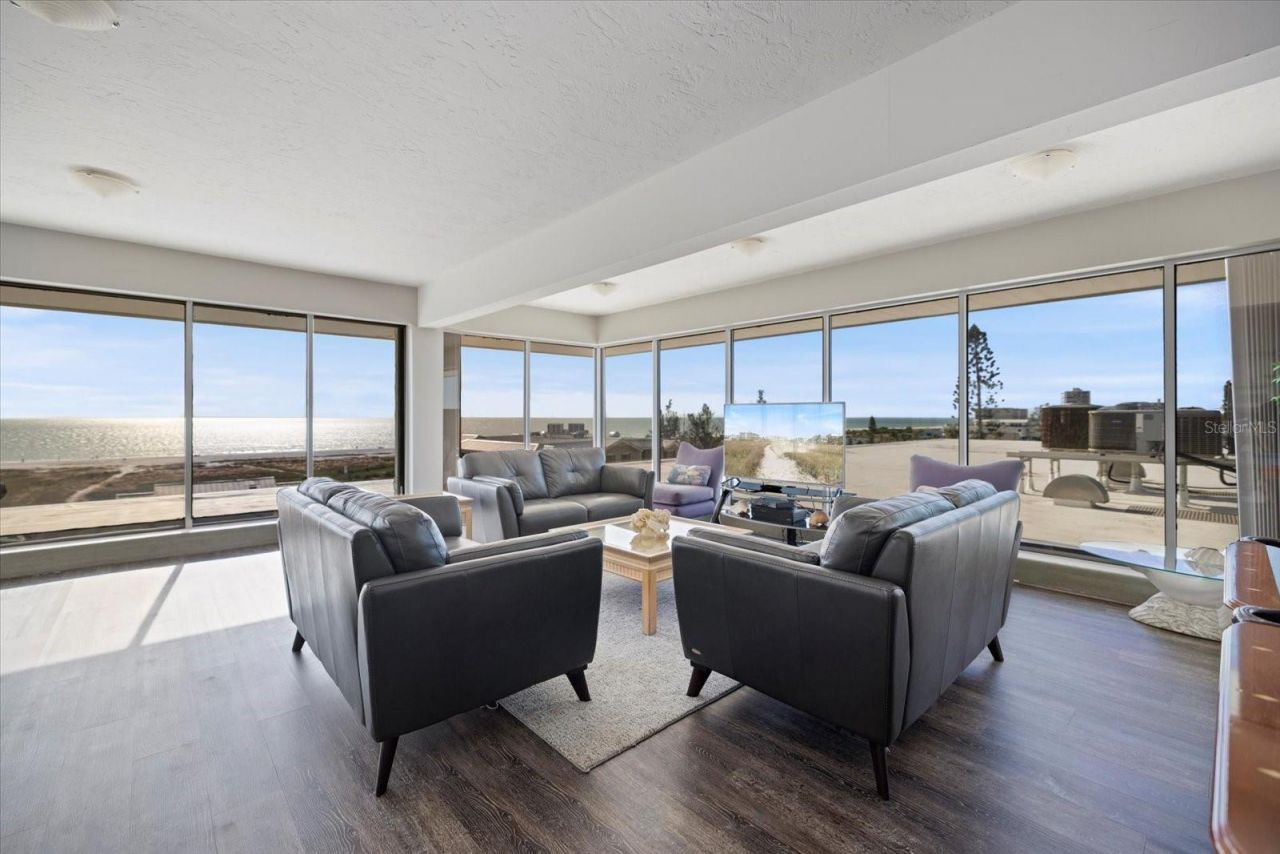 625 Beach Road, Unit 602, Sarasota, FL 34242 Photo