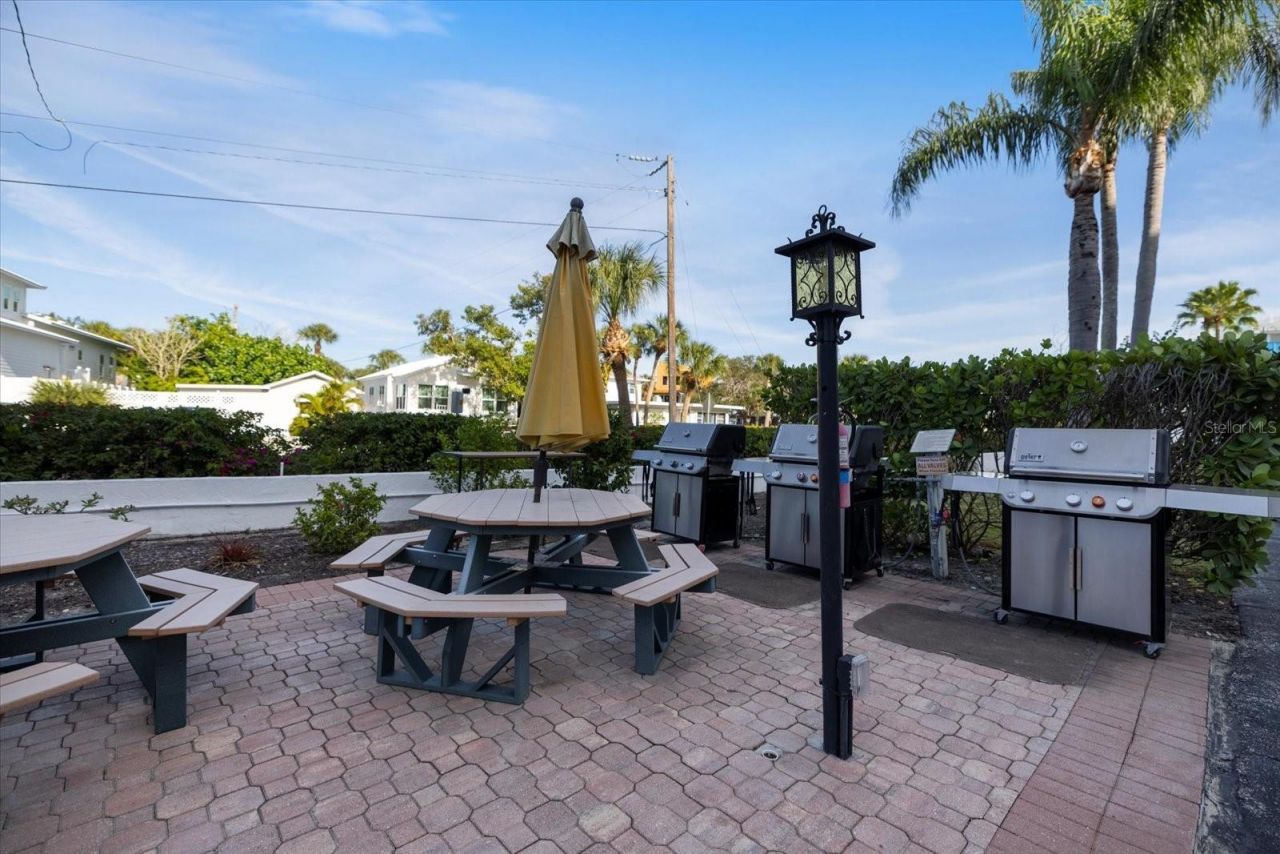 625 Beach Road, Unit 602, Sarasota, FL 34242 Photo