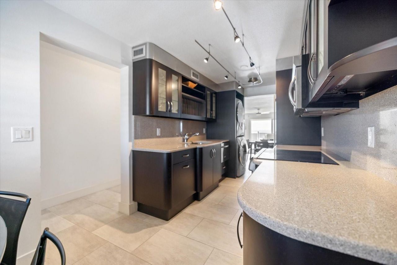 625 Beach Road, Unit 602, Sarasota, FL 34242 Photo